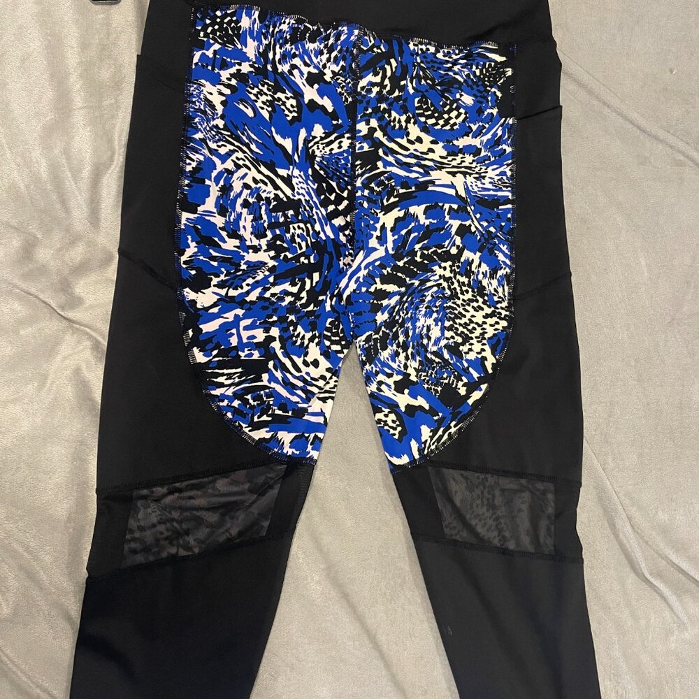 Lularoe RISE Fearless Capris 1X NWT - Picture 5 of 6